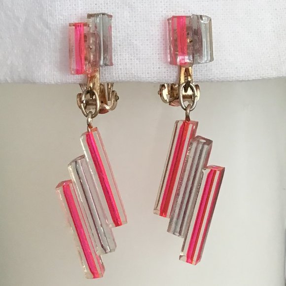 Funky Pink Tube Clip Earrings Vintage - Picture 1 of 14